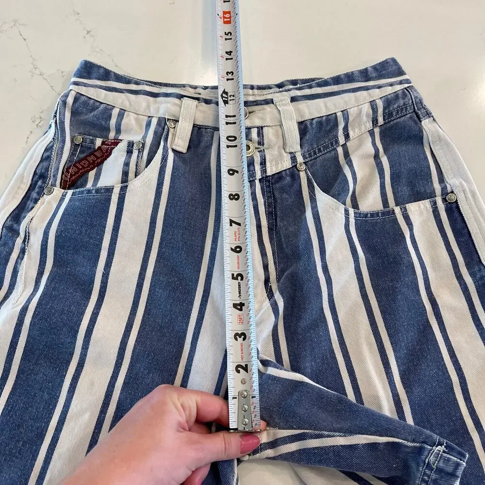 Y2K Vintage Union Bay White and Blue‎ Striped Shorts Size Small
